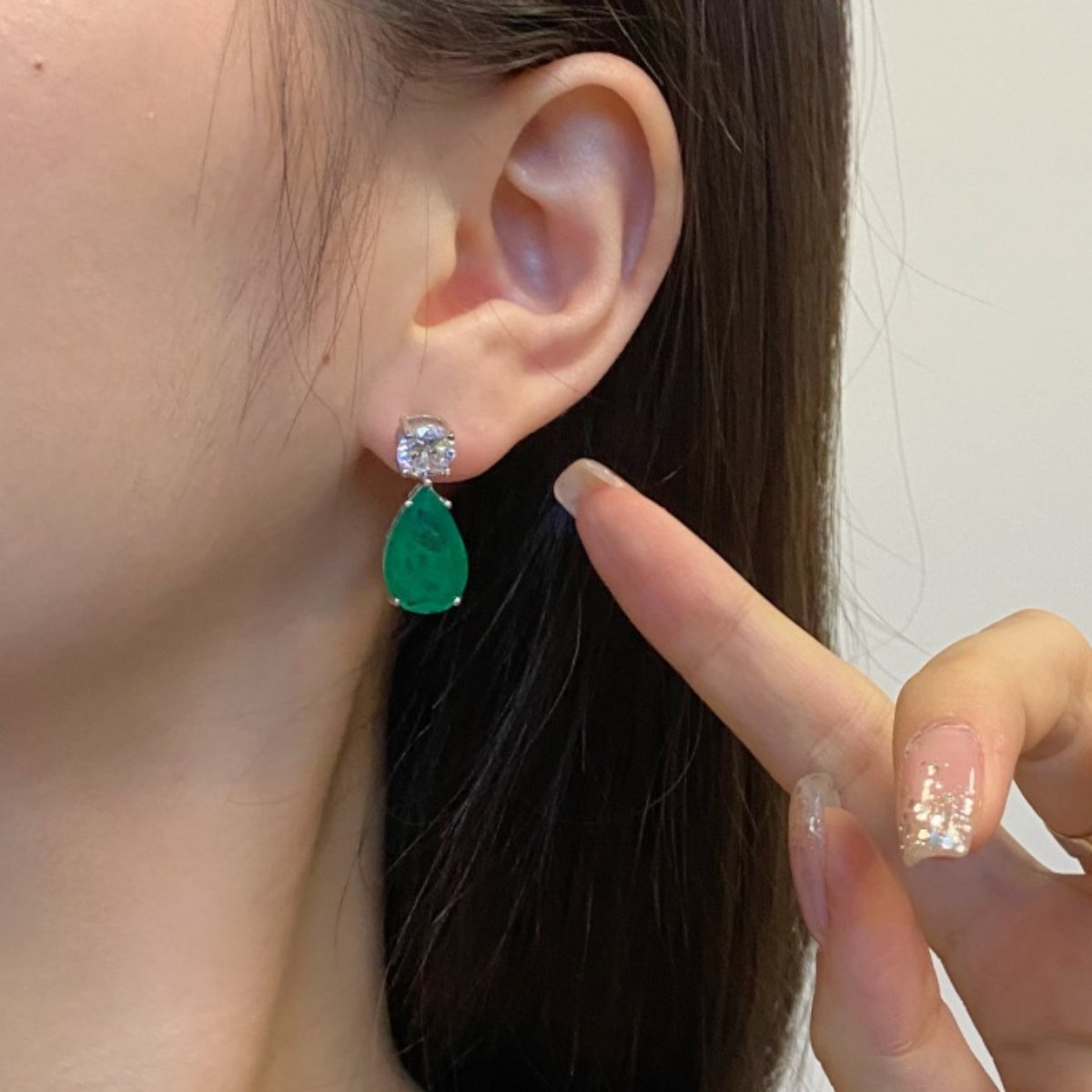 Elegant Luxe 925 Silver Earrings: Green Zirconia Majesty - Jewelry - EM Accessories - 925 silver - Cubic Zirconia - SILVER-0044-EAR